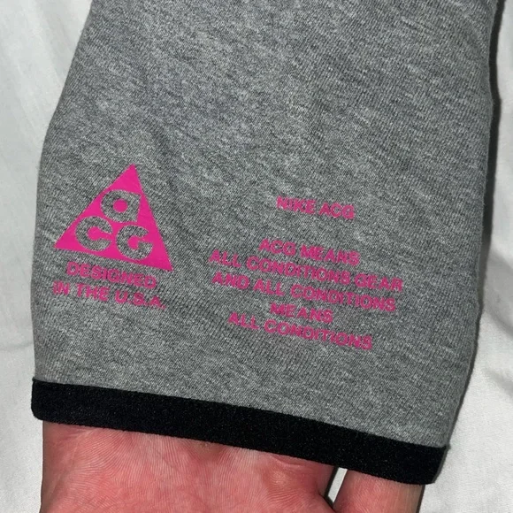 Nike ACG Snowboarding Hoodie - Picture 3 of 6